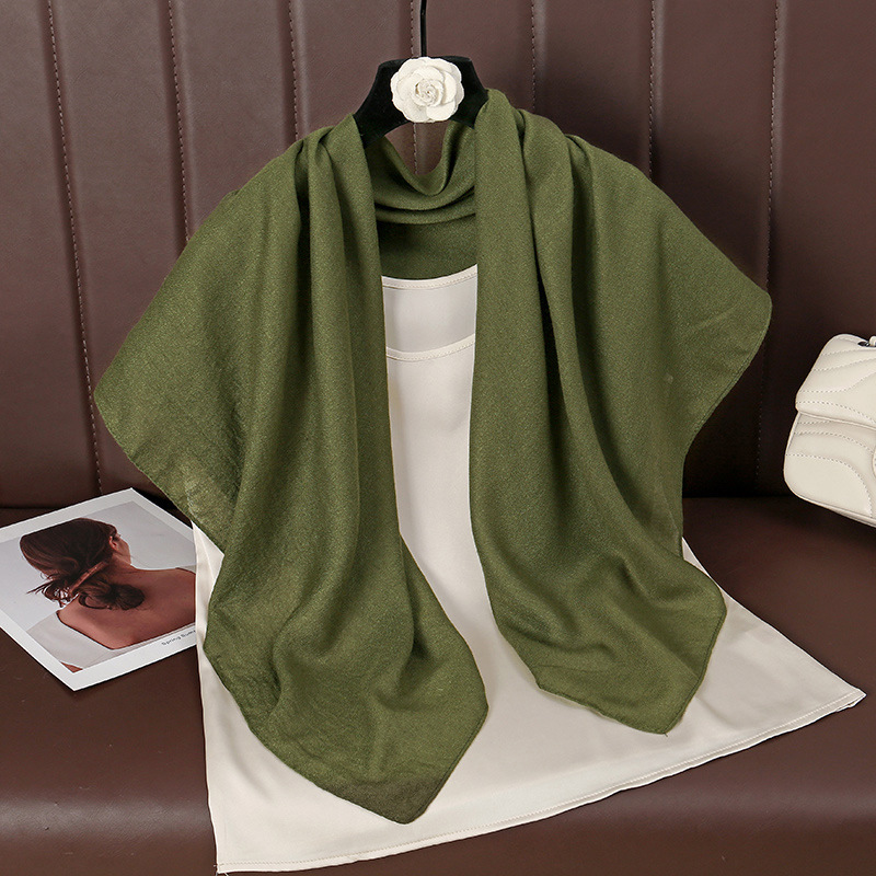 Green 90 x 90cm Women Solid Colour Square Scarf - Lightweight Polyester Head Scarf and Shawl Wrap, Soft Casual Neck Scarf for Travel, Hair Styling and Everyday Layering