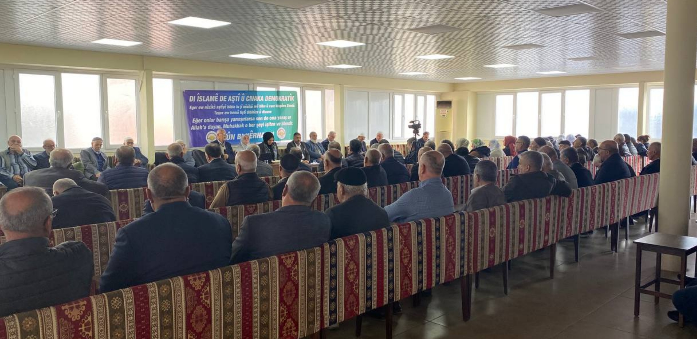 ‘İslam’da Barış ve Demokratik Toplum’ paneli: İnsanlığın ortak hakikati barıştır