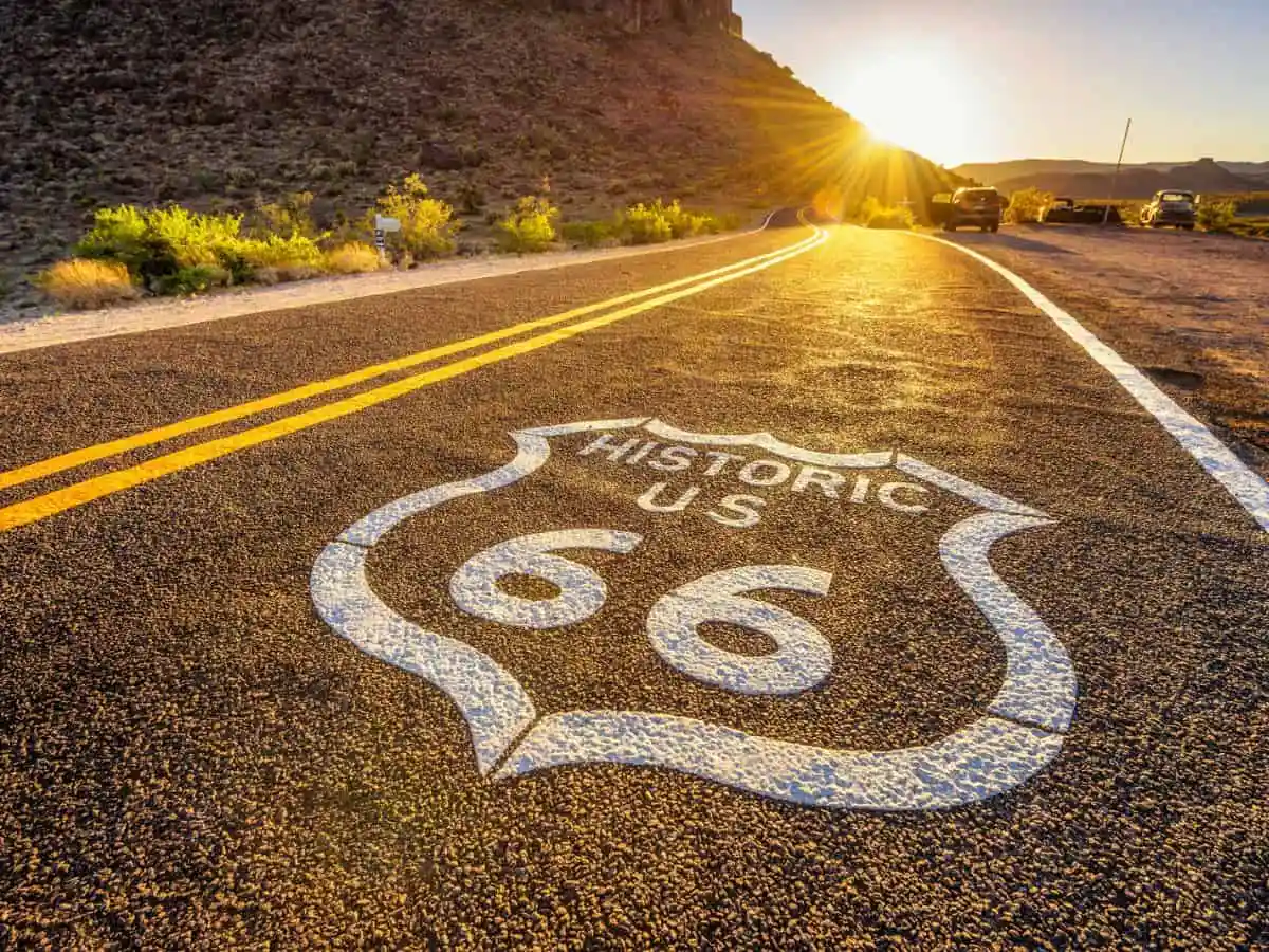 În drum pe asfaltul legendei: Route 66 așa cum n-ai mai văzut-o