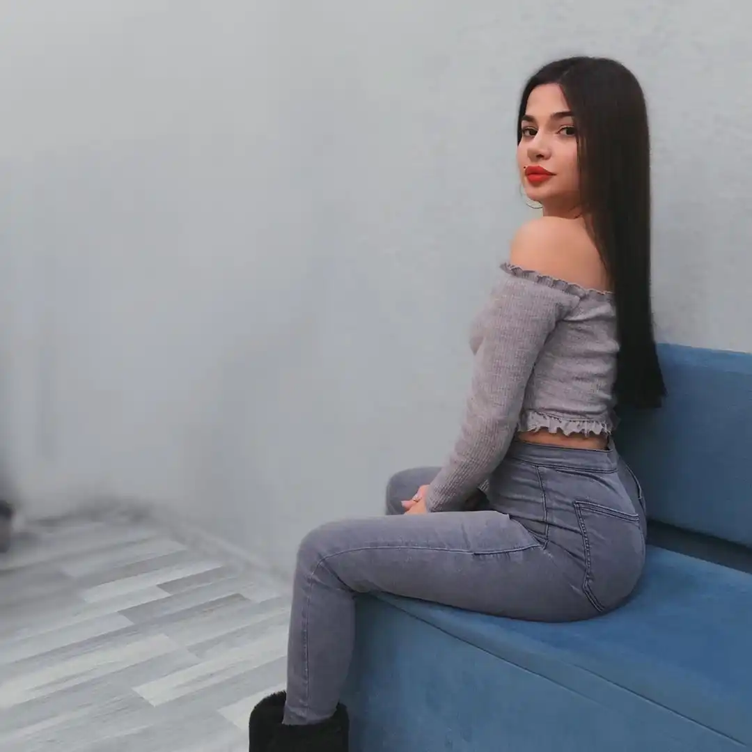 Ozlem Kaymakci Wallpapers Insta Fit Bio (18)