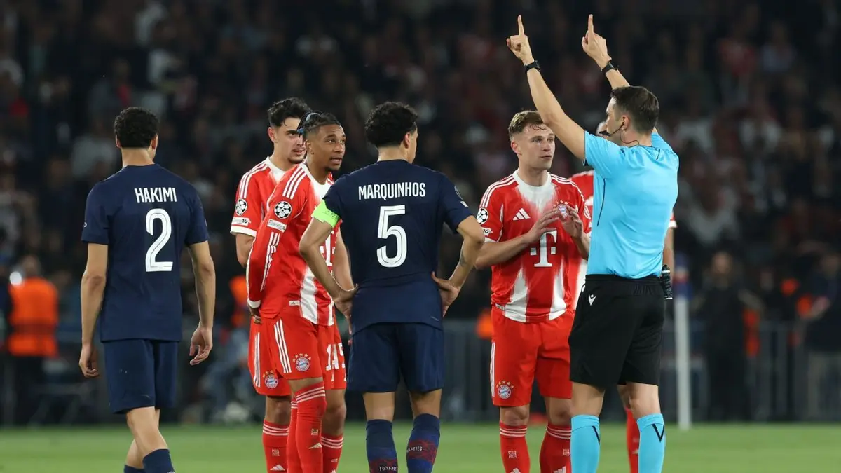 Controversial Penalty Decision in Champions League Clash Between Bayern Munich and PSG