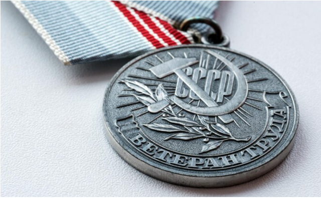 How Custom Engraved Medals Can Make Your Event More Memorable and Special