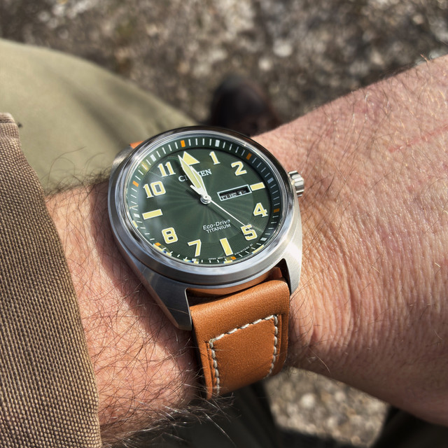 Plein phare sur l’Eco-Drive - Page 24 IMG-1744bb