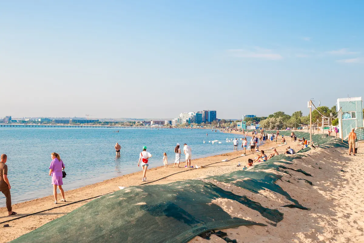 Nici la plajă rușii nu mai scapă de război: „Este un colaps