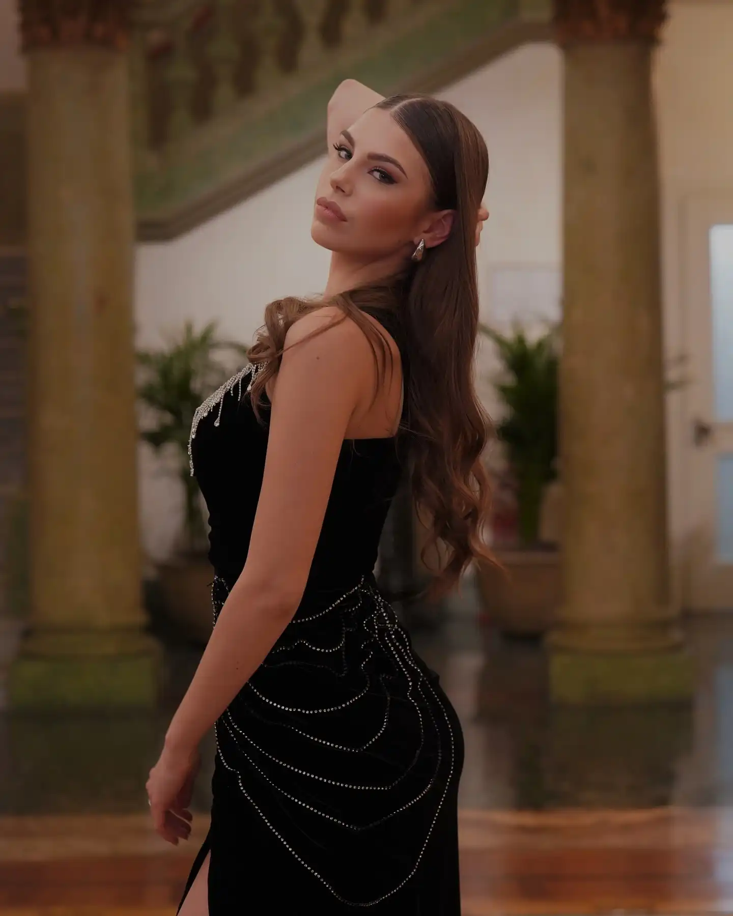 Sofia-Silvestri-Wallpapers-Insta-Sport-Bio-Sofiasilvestrii-Wallpapers-Insta-Sport-Bio-1