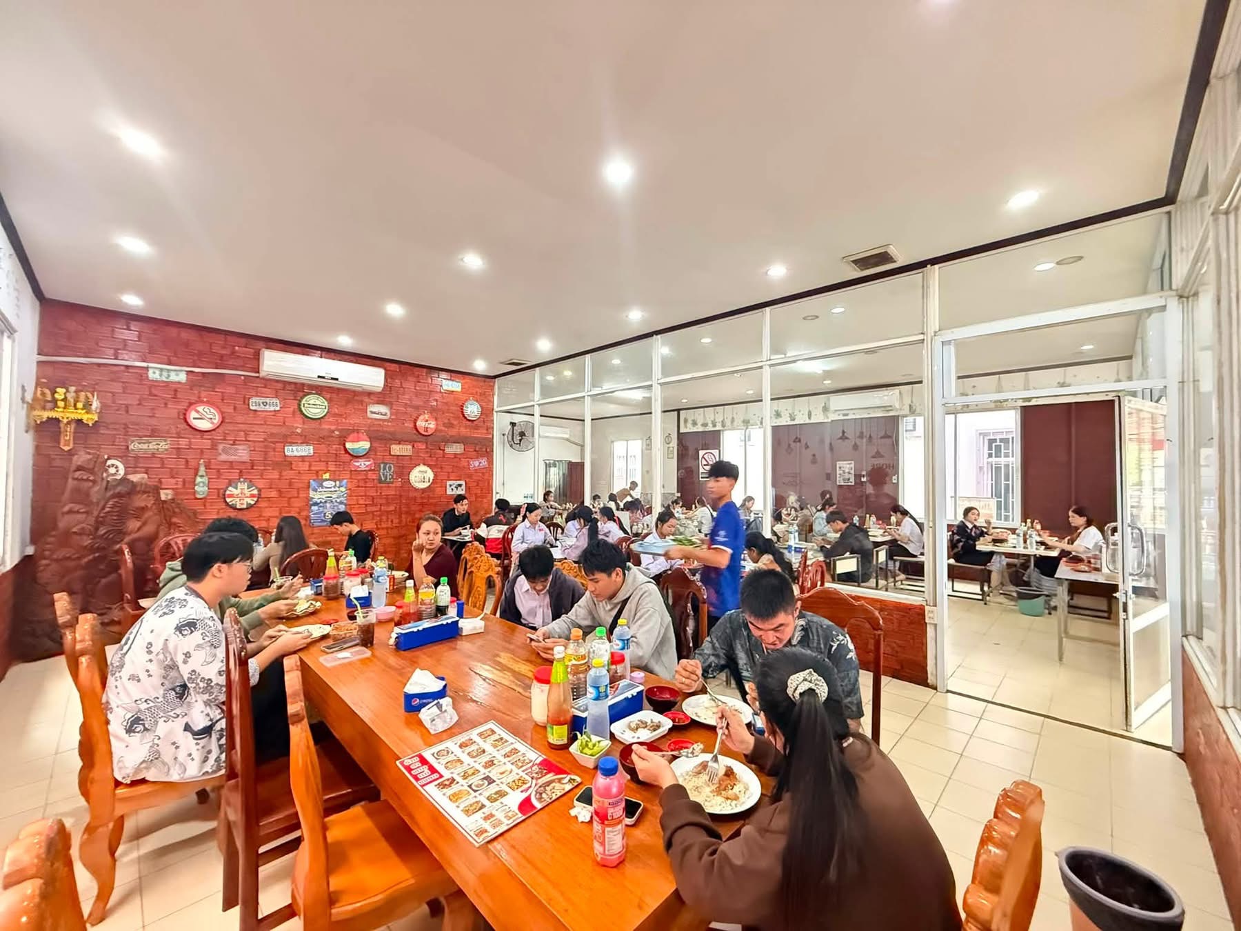 บรรยากาศในร้าน