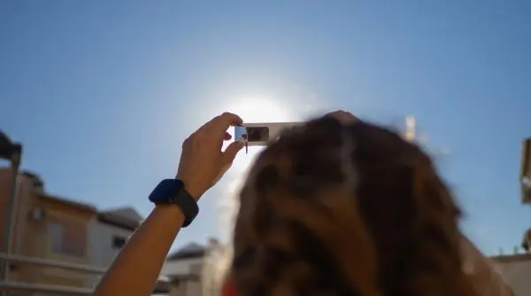 Eclipsa de Soare din 12 august 2026: ghid complet de vizualizare și protecție