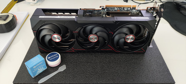 https://i.ibb.co/v8KMFw0/thermal-putty-RX9070-XT-pulse.jpg