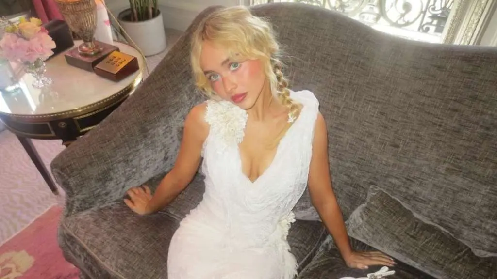 Sabrina Carpenter Dazzles at Dior Couture Show in Ethereal Gown