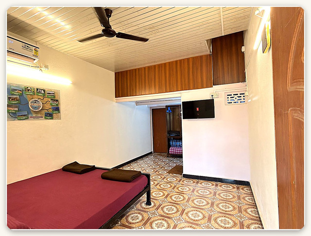 Room 3 King — main view