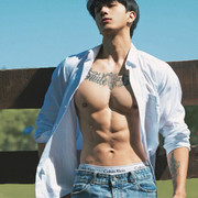 Adonis 02 8