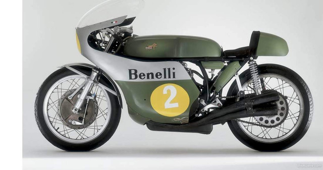 Benelli-500-Racing-1