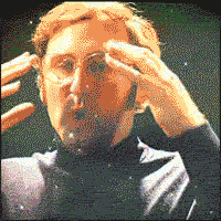 q8BZizs.gif