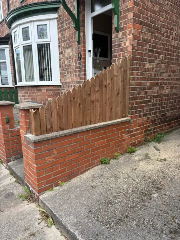 Walltop Fencing