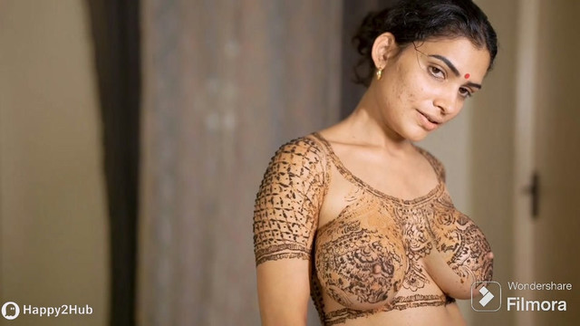 Mehndi-Resmi-R-Nair-Naked-Show-17