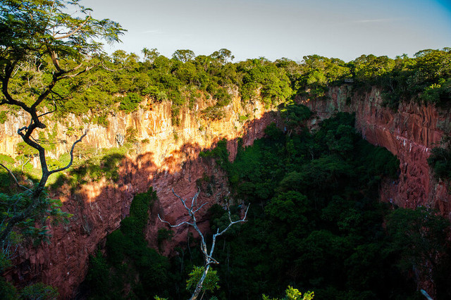 Buraco-das-Araras