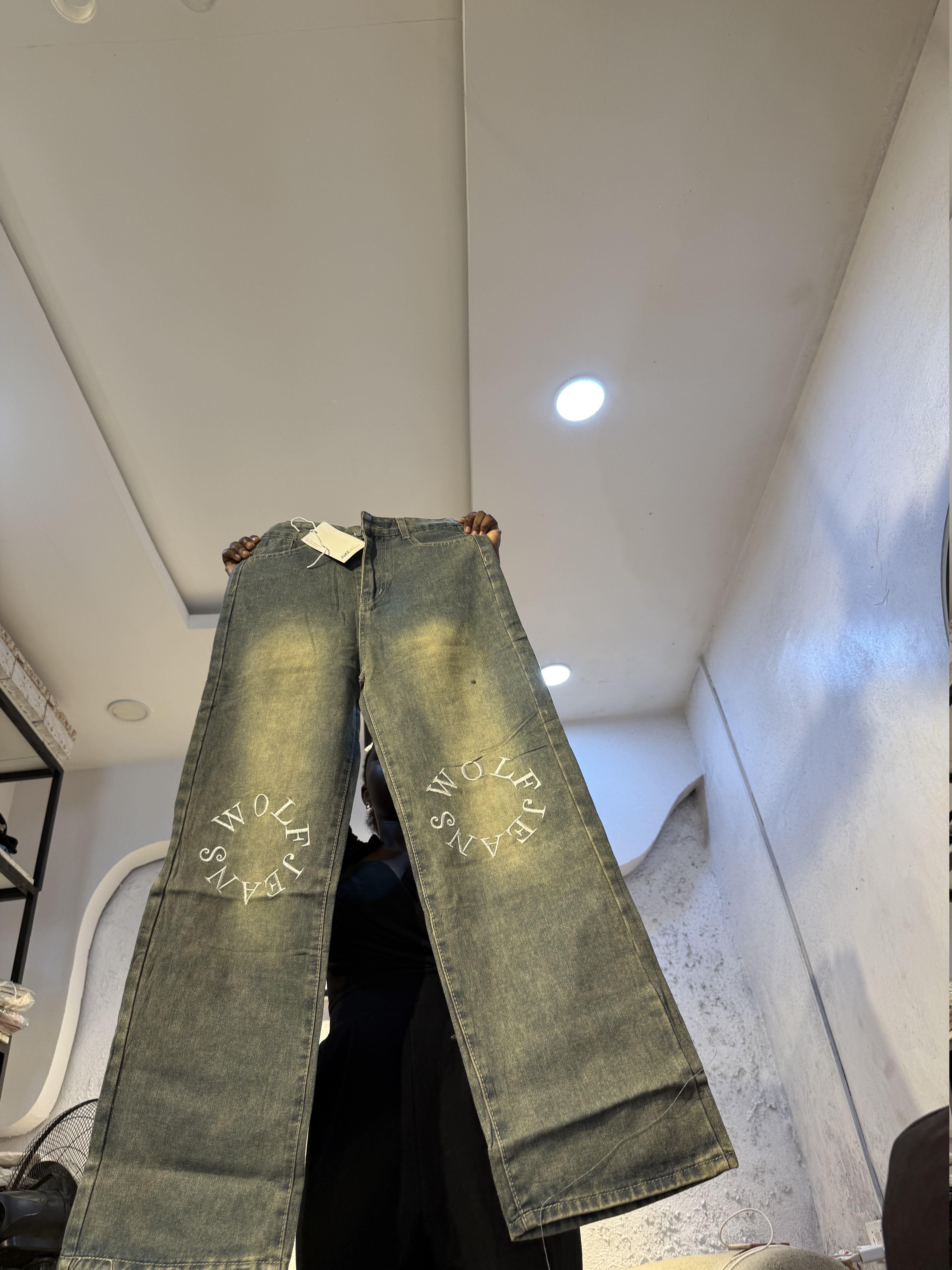 Waist 28