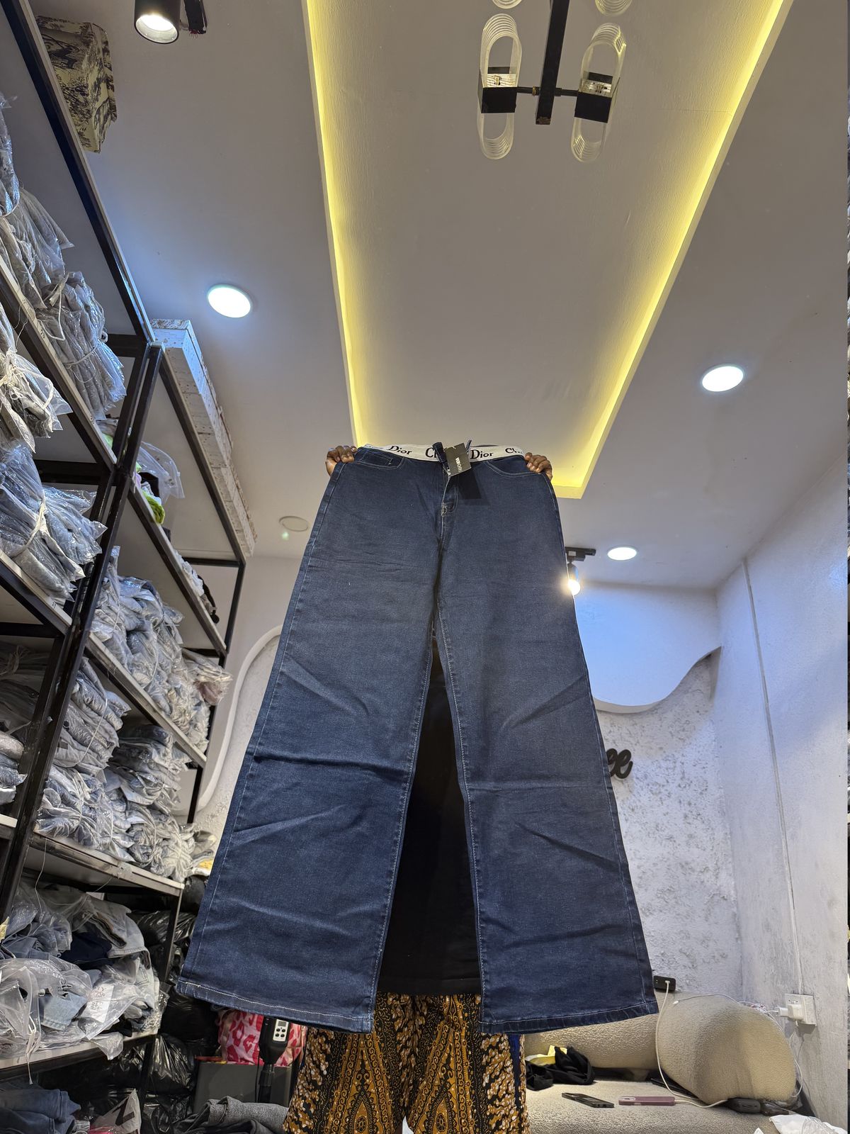 Waist 32