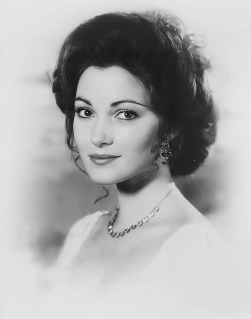 Jane Seymour Somewhere In Time.jpg