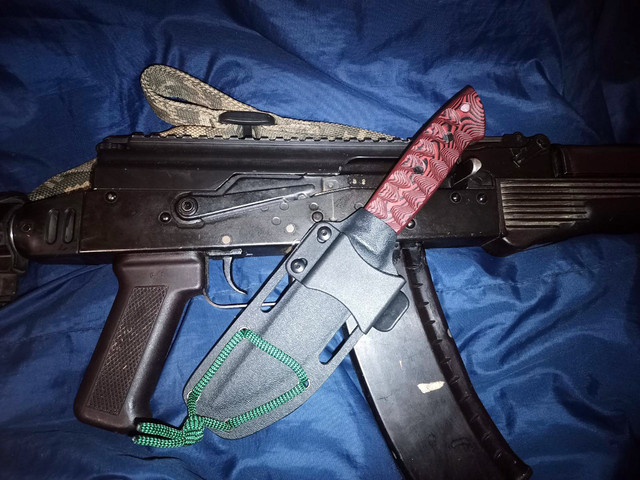 https://i.ibb.co/vxCcddqB/red01.jpg