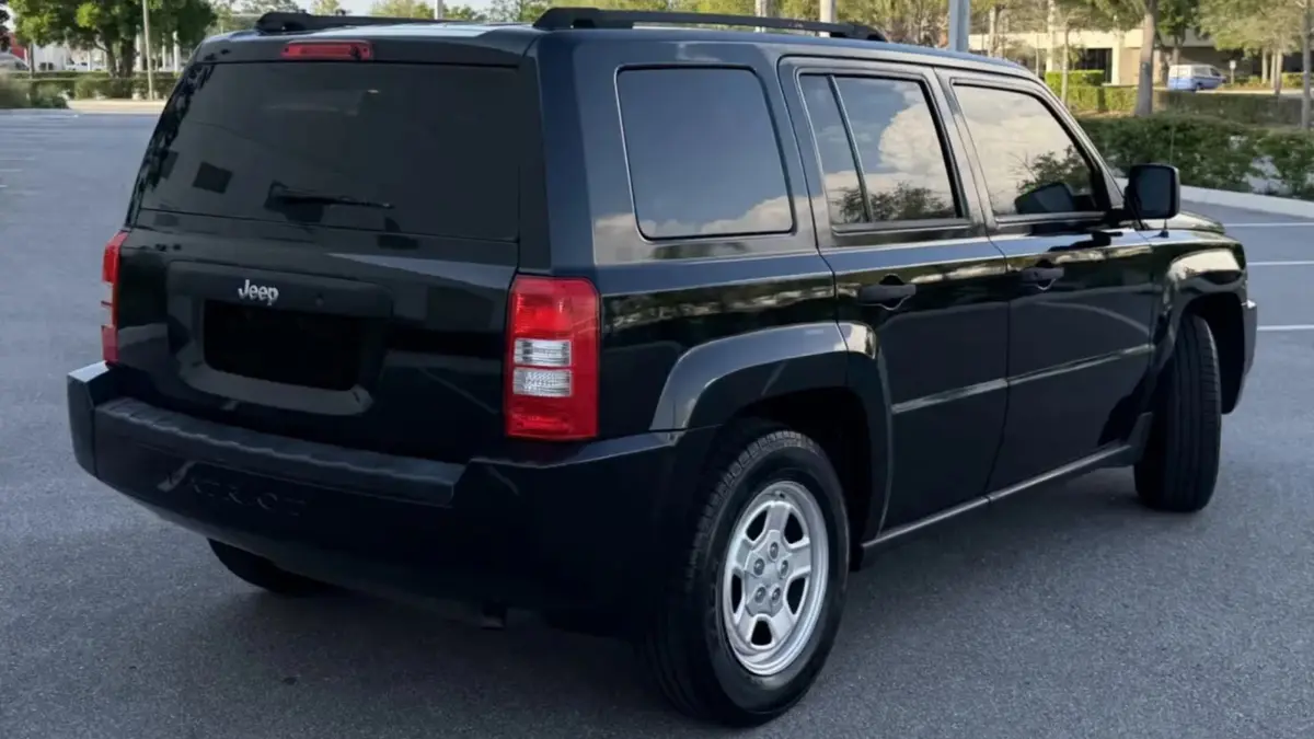 Jeep Patriot: O alegere inteligentă pentru bugetul tău în 2024