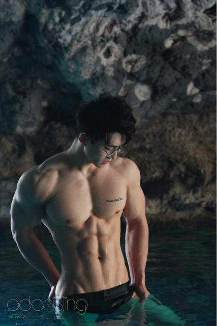 adonis2 1 6.jpg