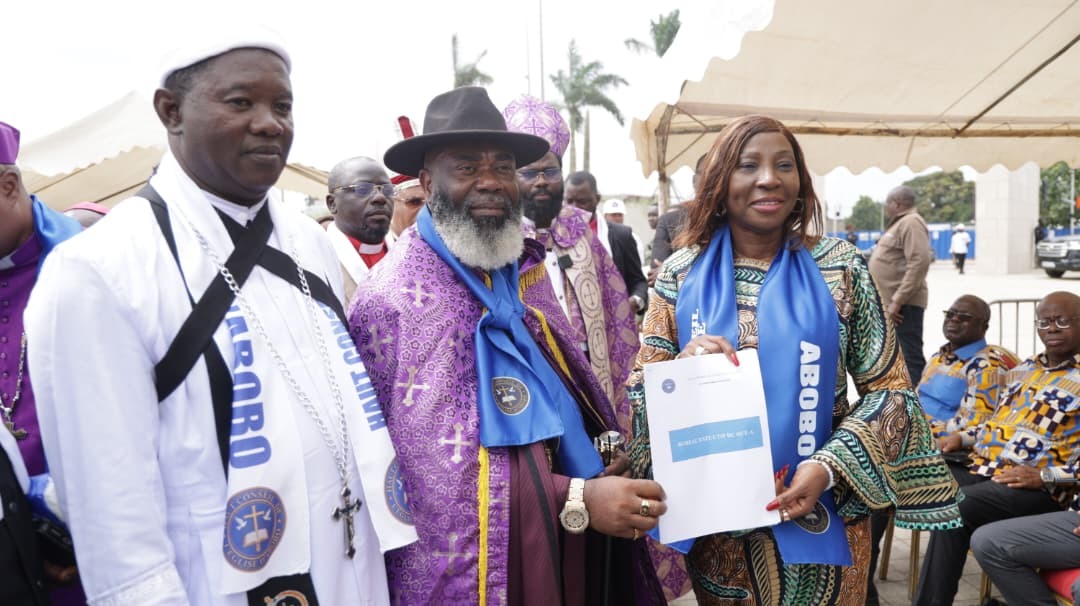 Illustration - Abobo : Bishop Lougah investi à la tête du Haut Conseil des Églises, en présence de Kandia Camara