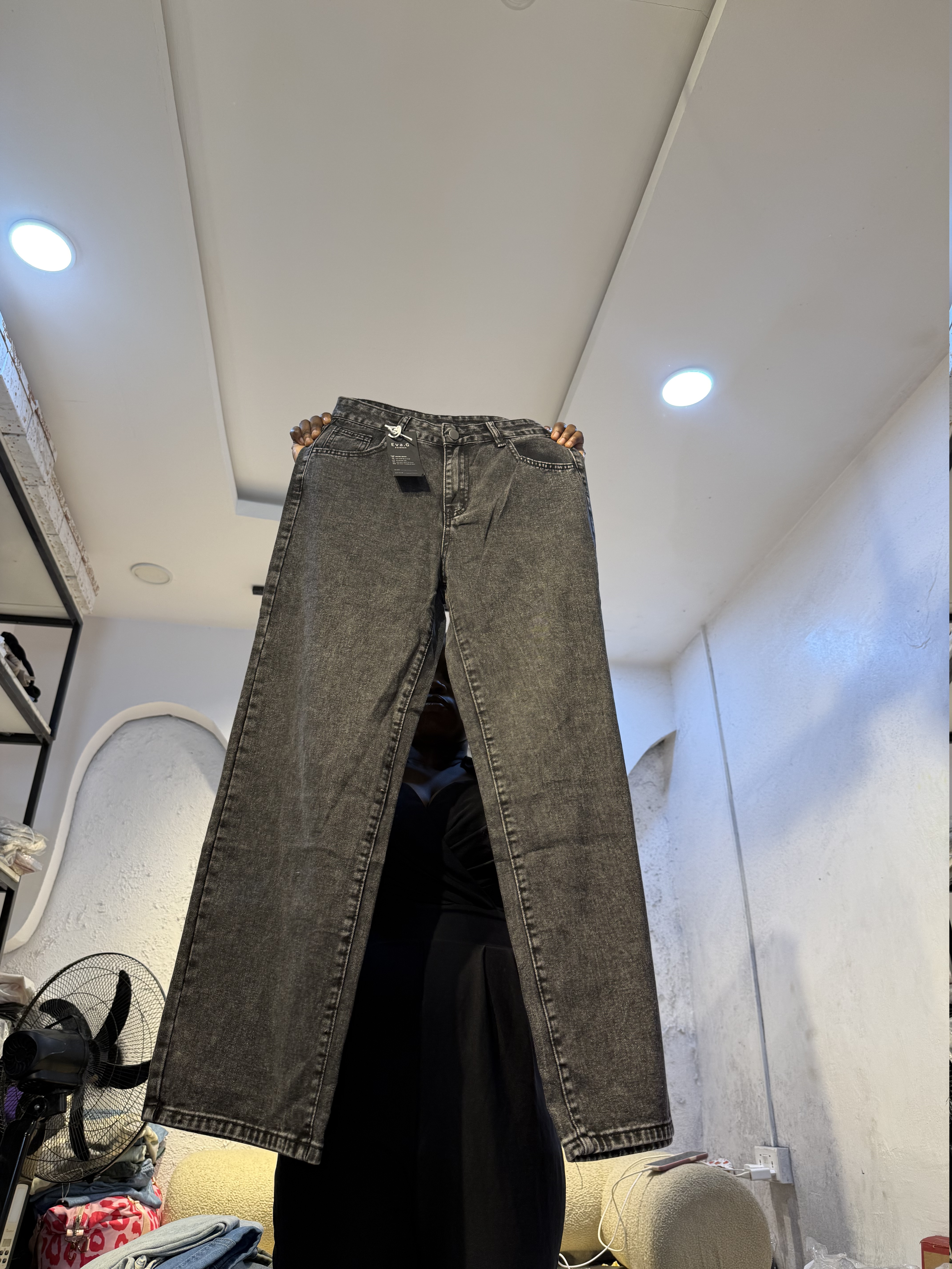 Waist 28