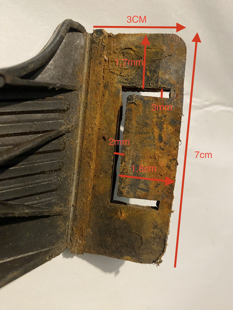 Anchorage-gas-pedal-bmw-e21-bottom