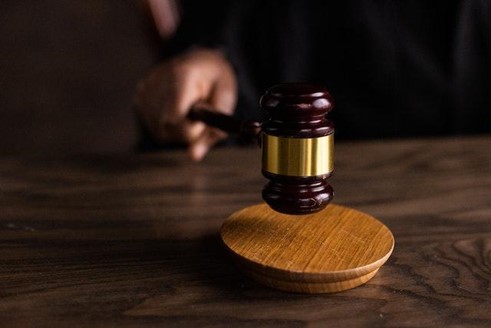 Bail Bonds vs. Cash Bail: 6 Key Differences You Should Know Bail Bonds vs. Cash Bail: 6 Key Differences You Should Know