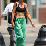 kh-outinnyc072523-sportsbra1