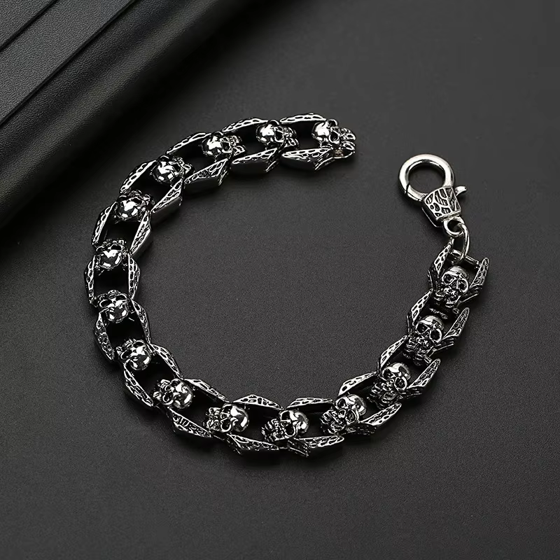 Secure Clasp Detail