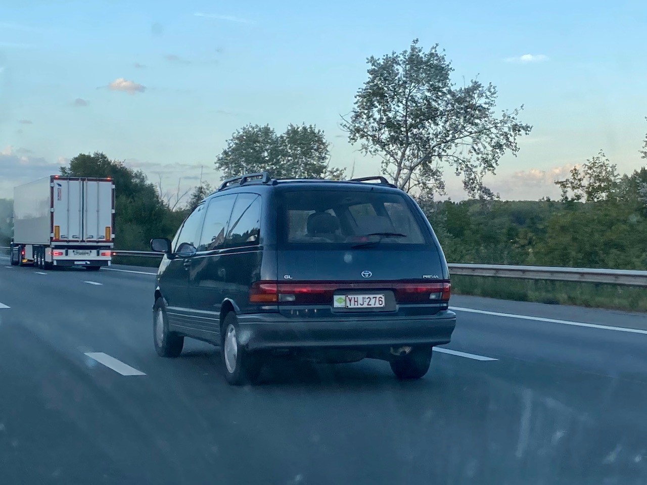 spot98.jpg