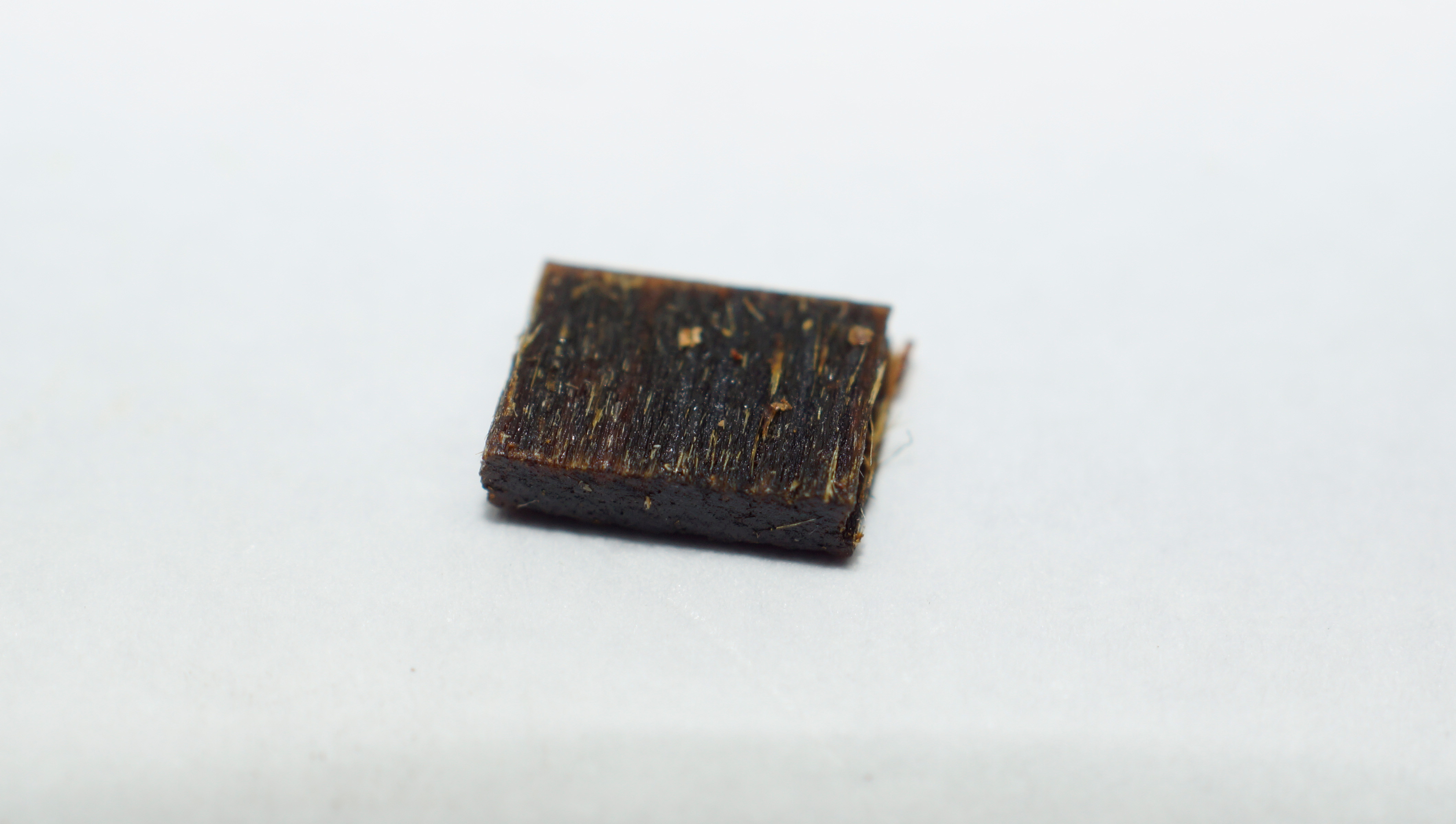 [Ouddict.com] Oud Wood