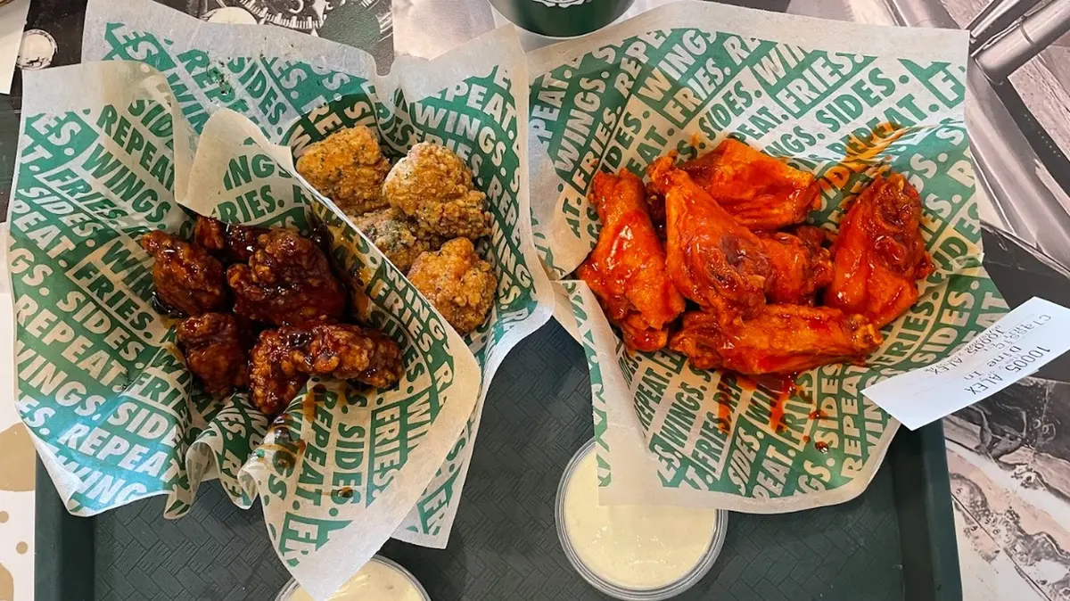 Buffalo Wings Taste Test: One Chain Stands Out