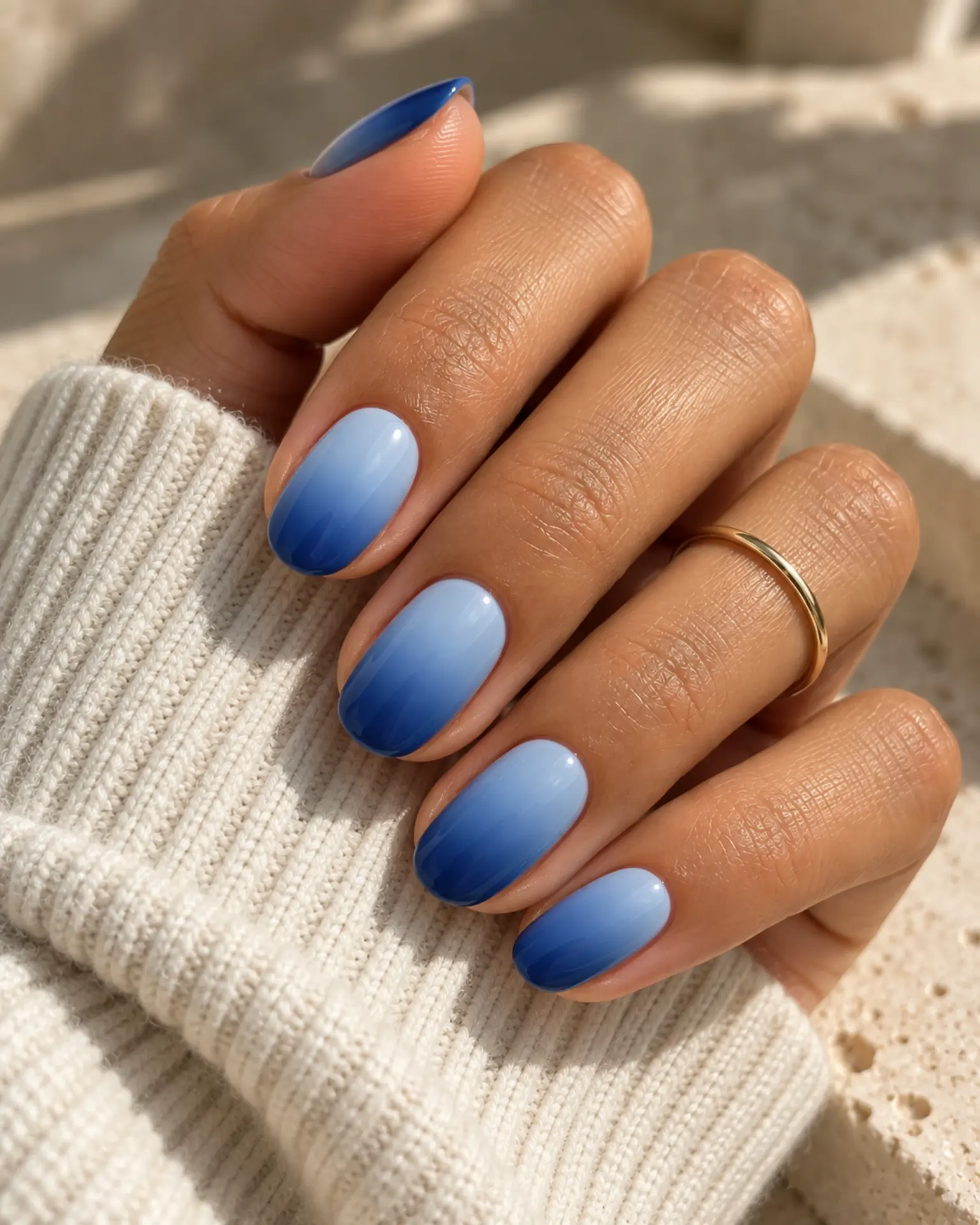 Blue Tonal Ombré manicure inspiration for blue nail ideas