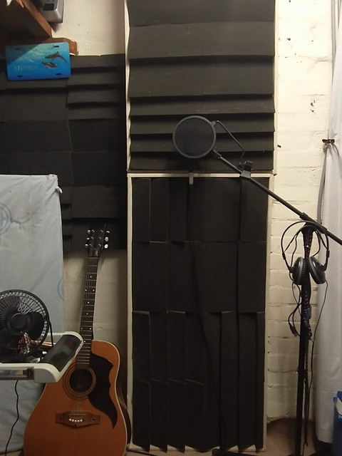 Studio-Side-R