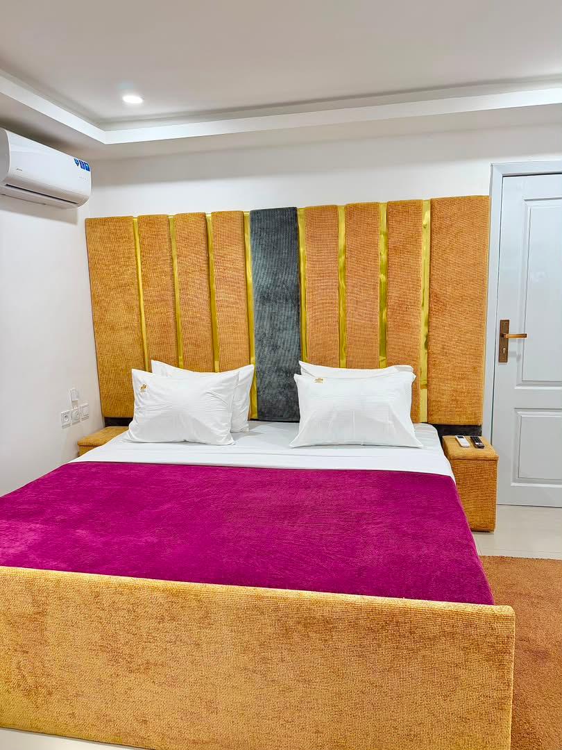 Studio meublé à louer à Logpom, Douala - 35000 FCFA/nuit