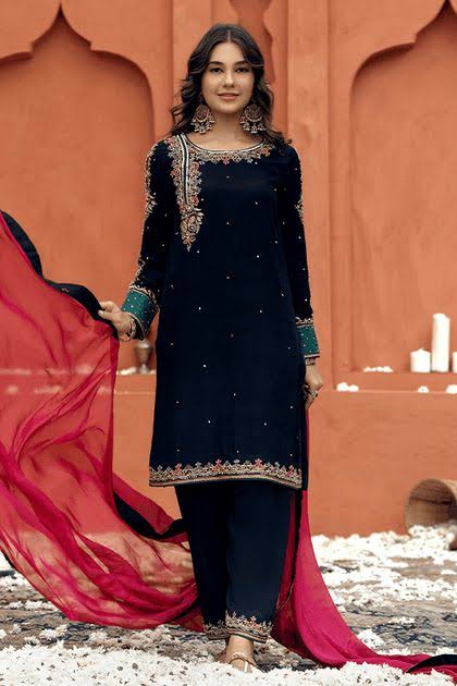 Phopo key beti bani maire loda key deewani