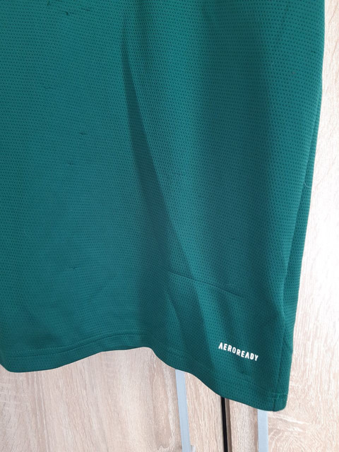 celtic-21-away-pull2
