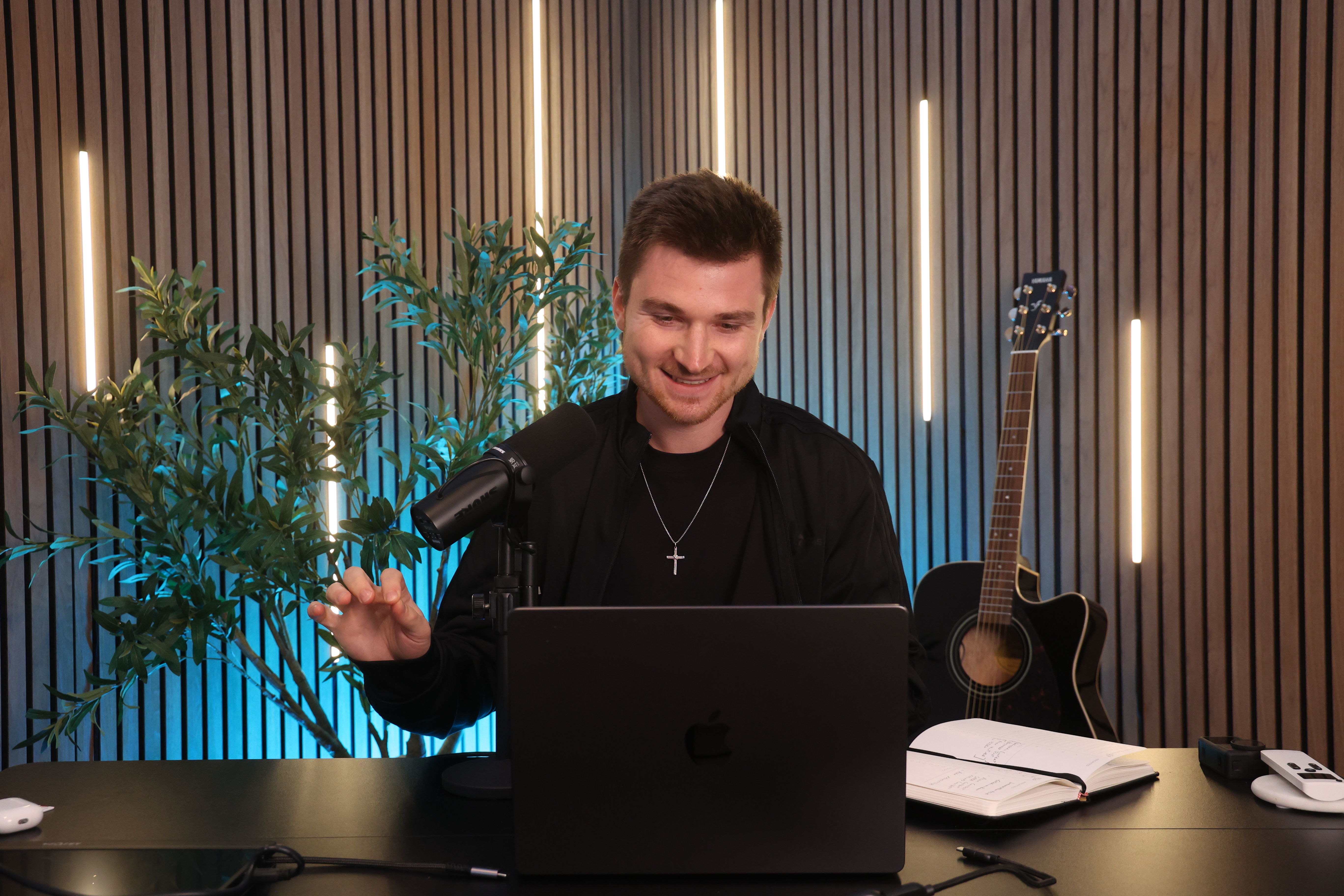 Alex Colhoun LinkedIn Growth System Masterclass