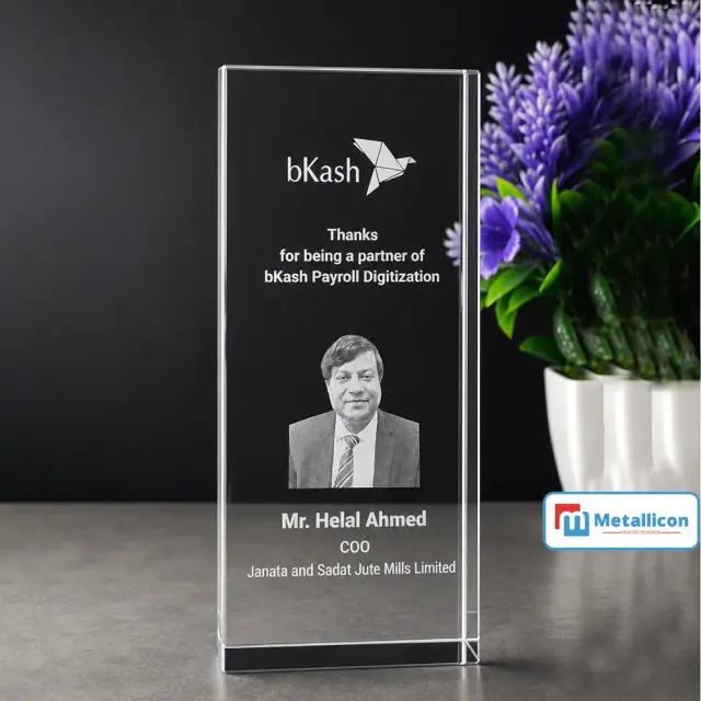 Crystal Business Partner Award Crest - 2