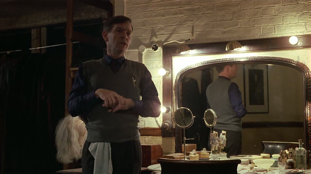 The Dresser Screenshot