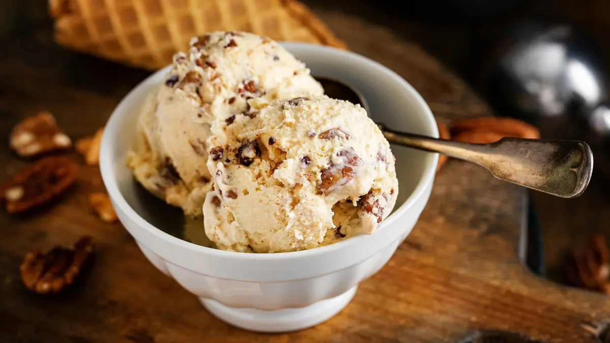 New England Brand Crowned Top Butter Pecan Ice Cream