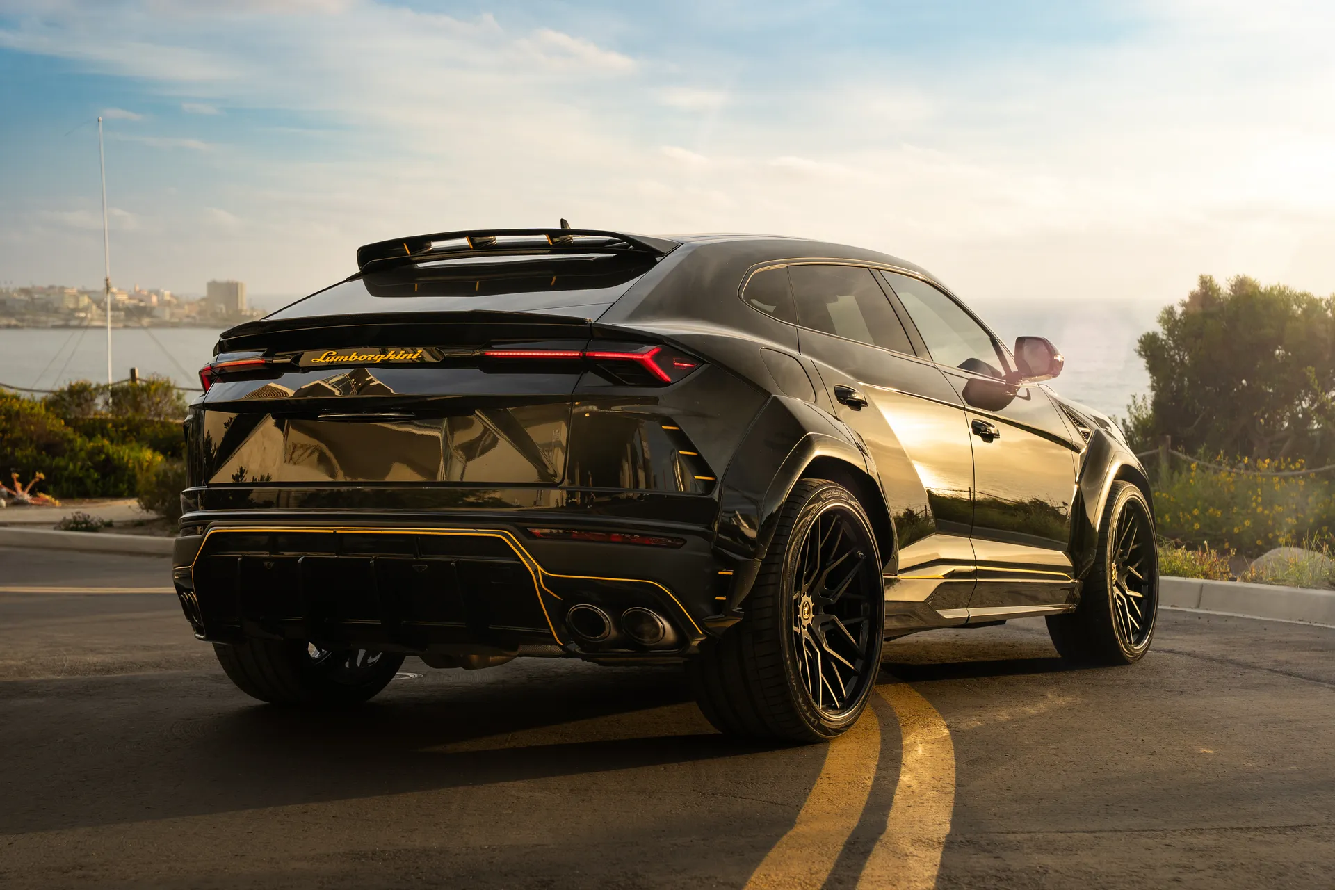 Lamborghini Urus Widebody photo 4