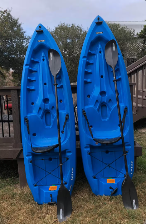 Kayaking on Canyon Lake