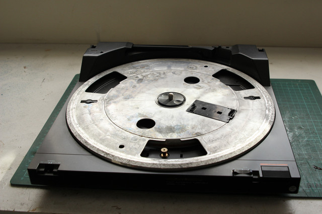 Turn Table (02)