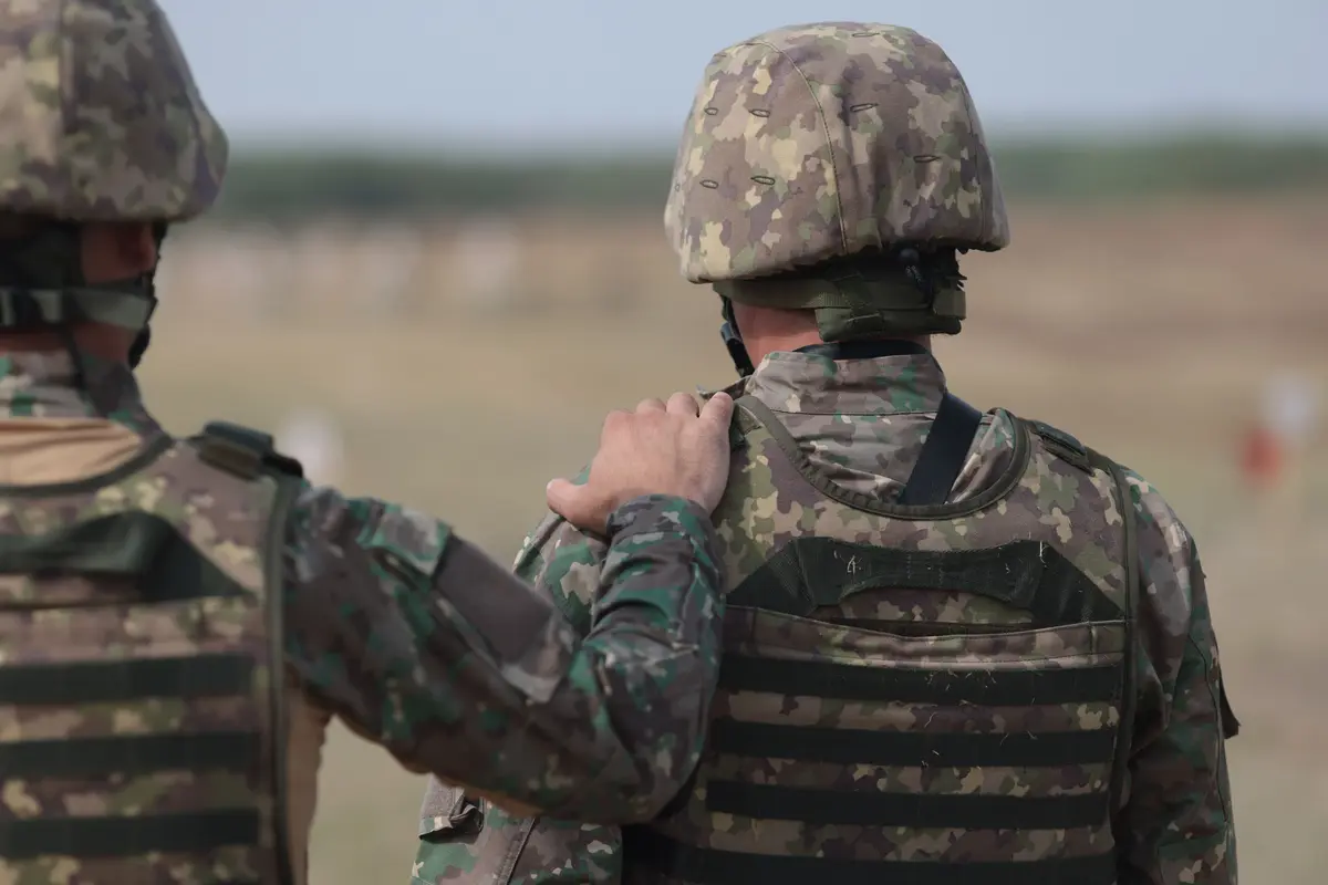 Gunoaie cu secrete de stat: Documente clasificate ale Armatei, găsite pe un câmp lângă Lugoj