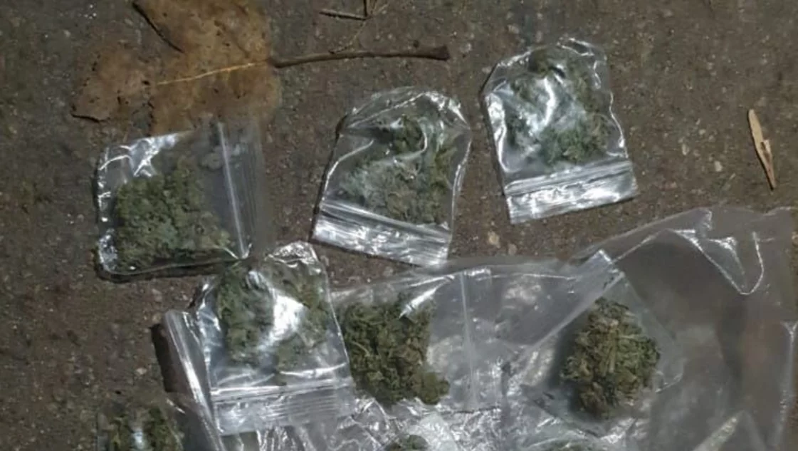 1718285190230.webp Jóvenes detenidos con marihuana: secuestran motocicleta por falta de documentación
