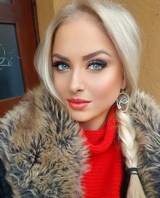 Veronica-Hunkova-13.jpg